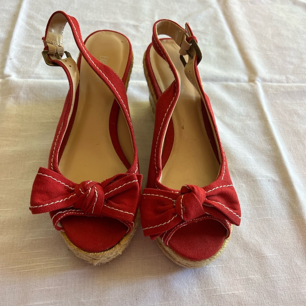Expression red wedge 7 bow sling back rope and cork new